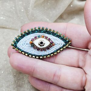Broche Œil Brodée